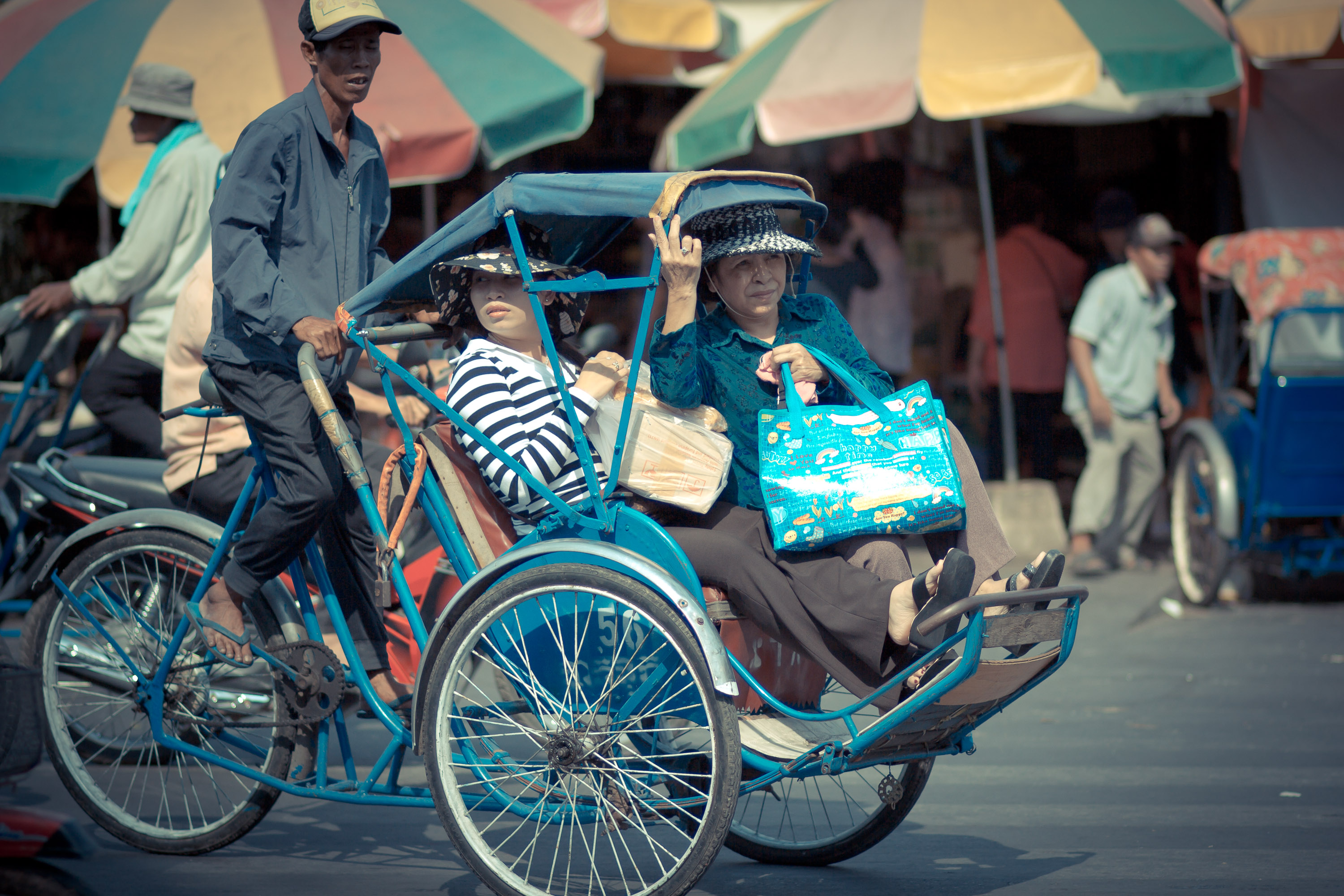 attraction-Phnom Penh Population Cyclo.jpg